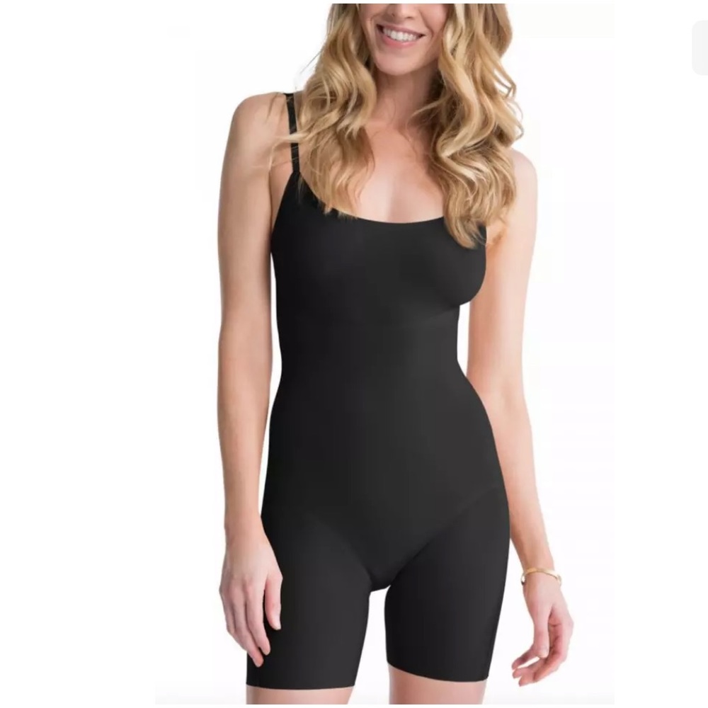 SPANX Trust Your Thinstincts Mid Thigh Bodysuit